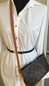 AUTHENTIC LV TROTTEUR CROSSBODY  BAG